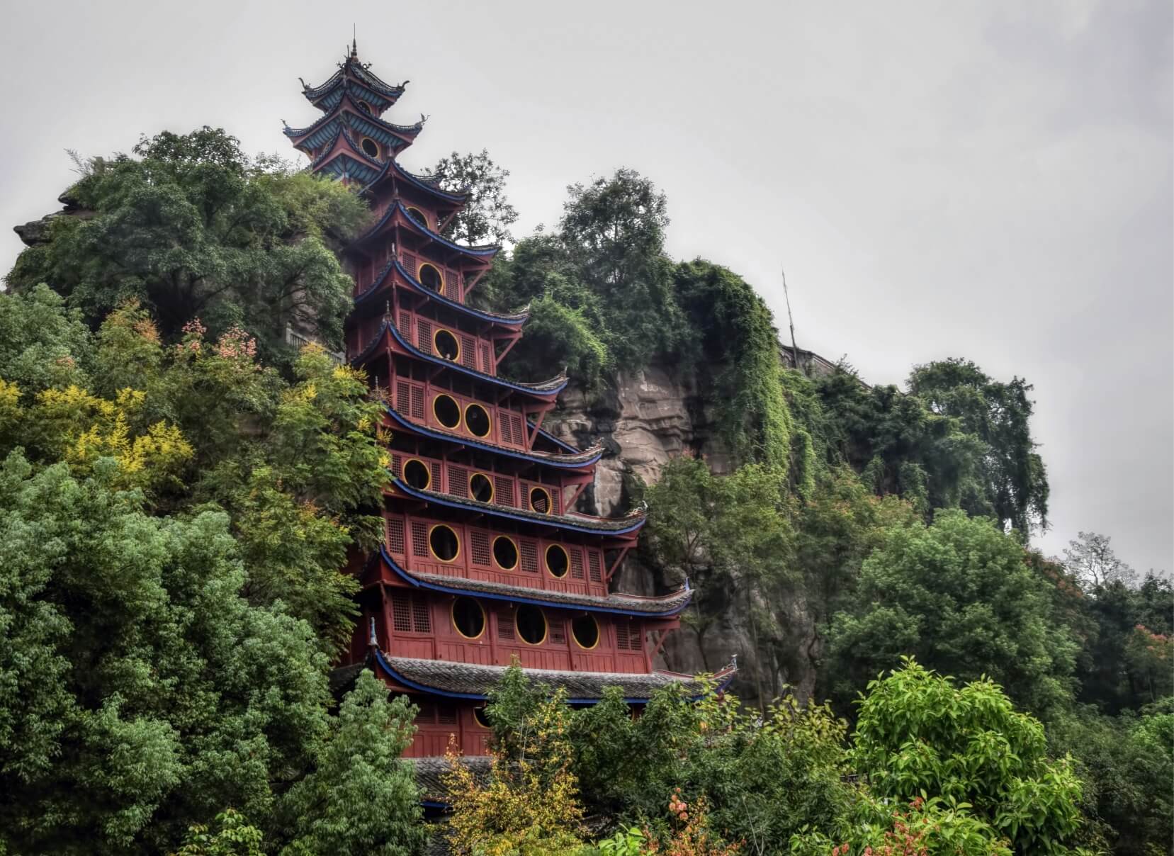 Shibaozhai (Precious Stone Fortress) - Chongqing-Yichang 7-Night Round-Trip Cruise via Badong