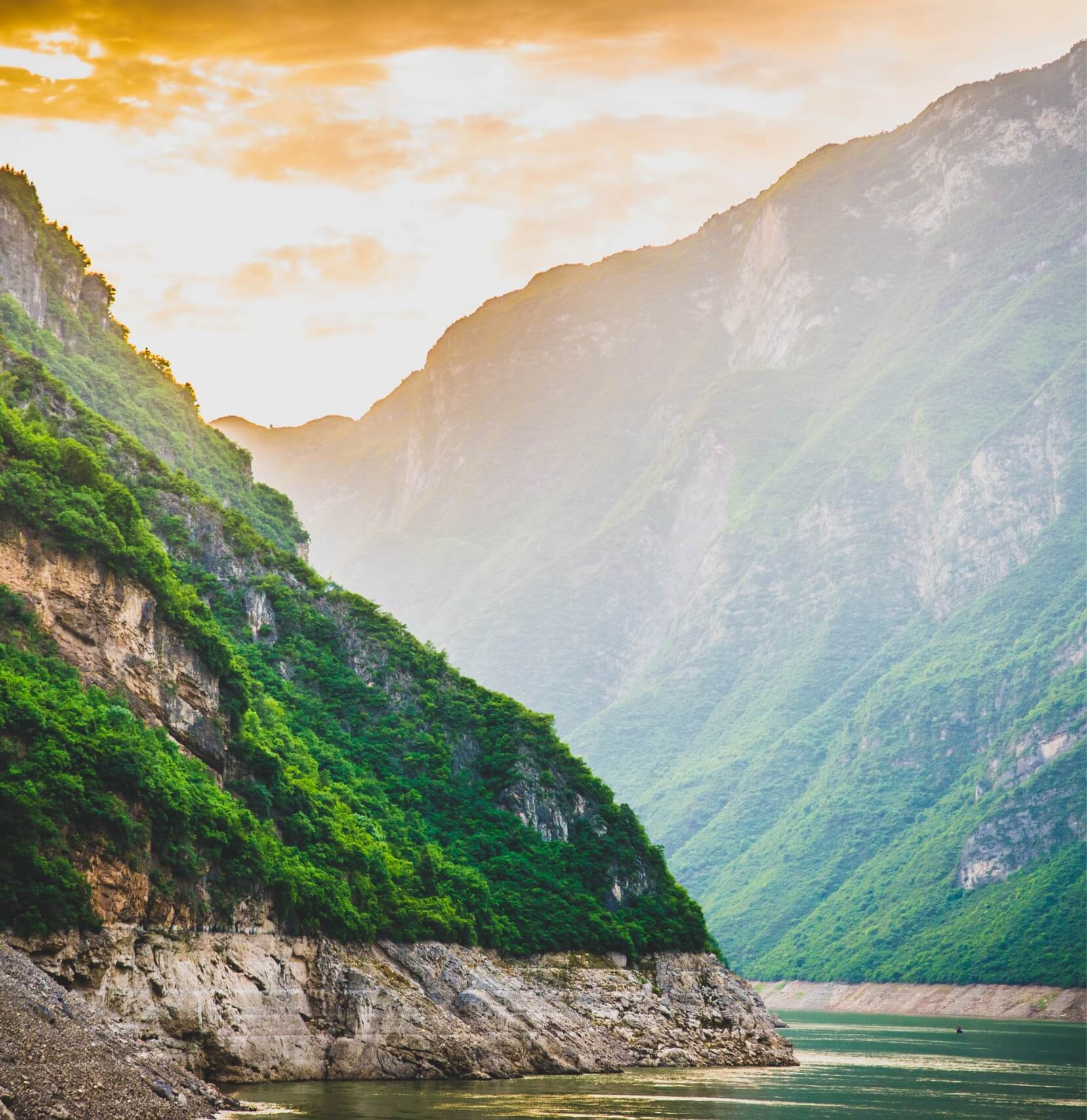 Wu Gorge & Qutang Gorge - Chongqing-Yichang 7-Night Round-Trip Cruise via Badong | Yangzi Explorer