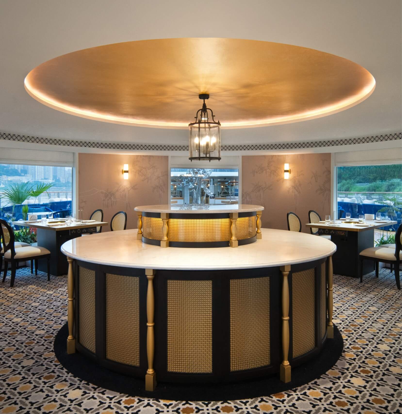Sunset Hotpot House - Savor exquisite cuisine aboard the Yangzi Explorer