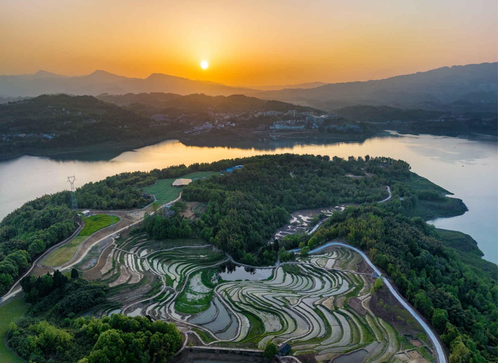 Huanghua Island - Chongqing-Yichang 7-Night Round-Trip Cruise via Badong