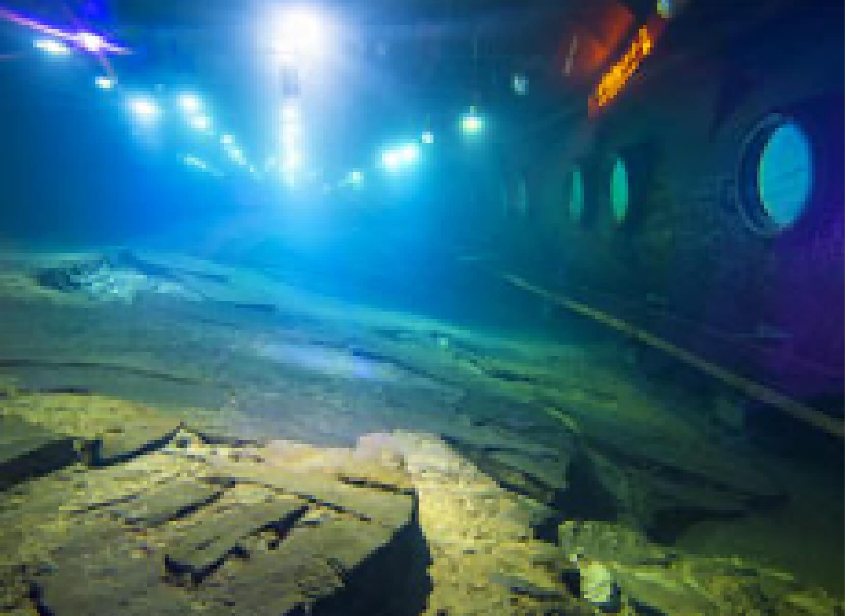 White Crane Ridge Underwater Museum and a local market - Chongqing to Yichang – 3-Night Yangtze River Cruise on Yangzi Explorer