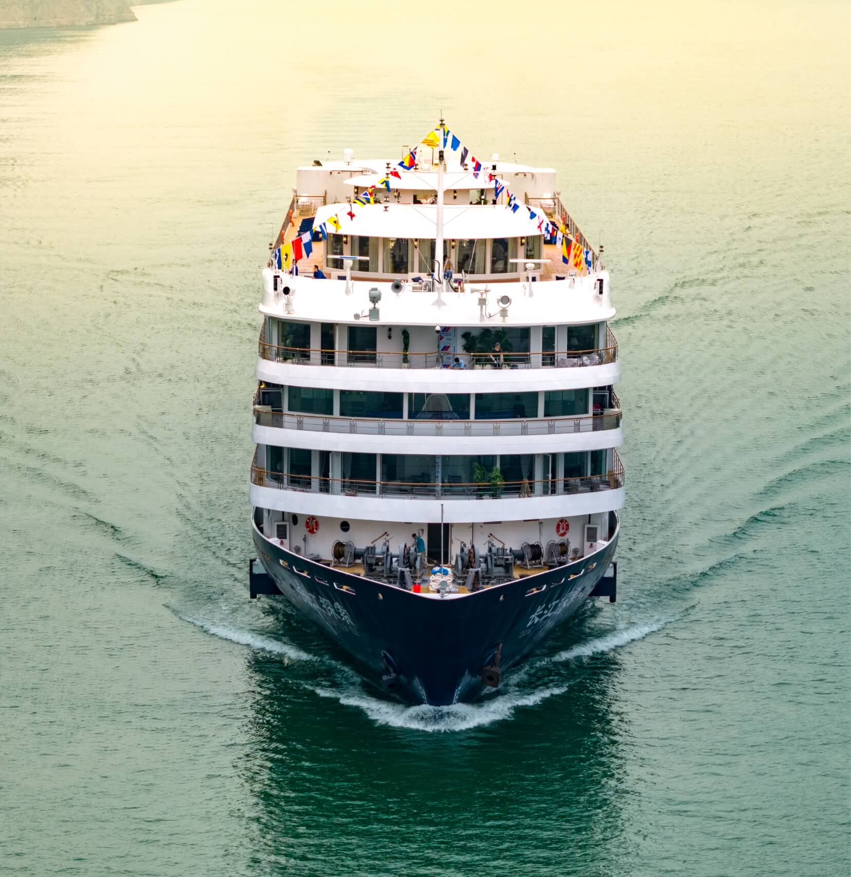 Unparalleled Luxury Yangtze River Cruise Aboard the Yangzi Explorer 02