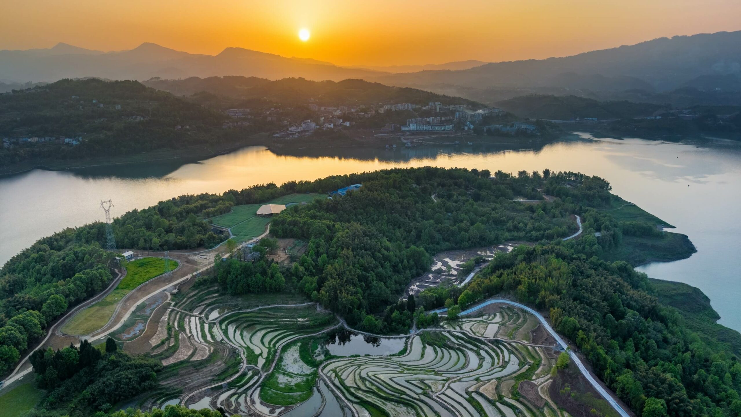 Chongqing - Yichang - Chongqing via Shennongjia - a 7-night luxury Yangtze River cruise | Yangzi Explorer