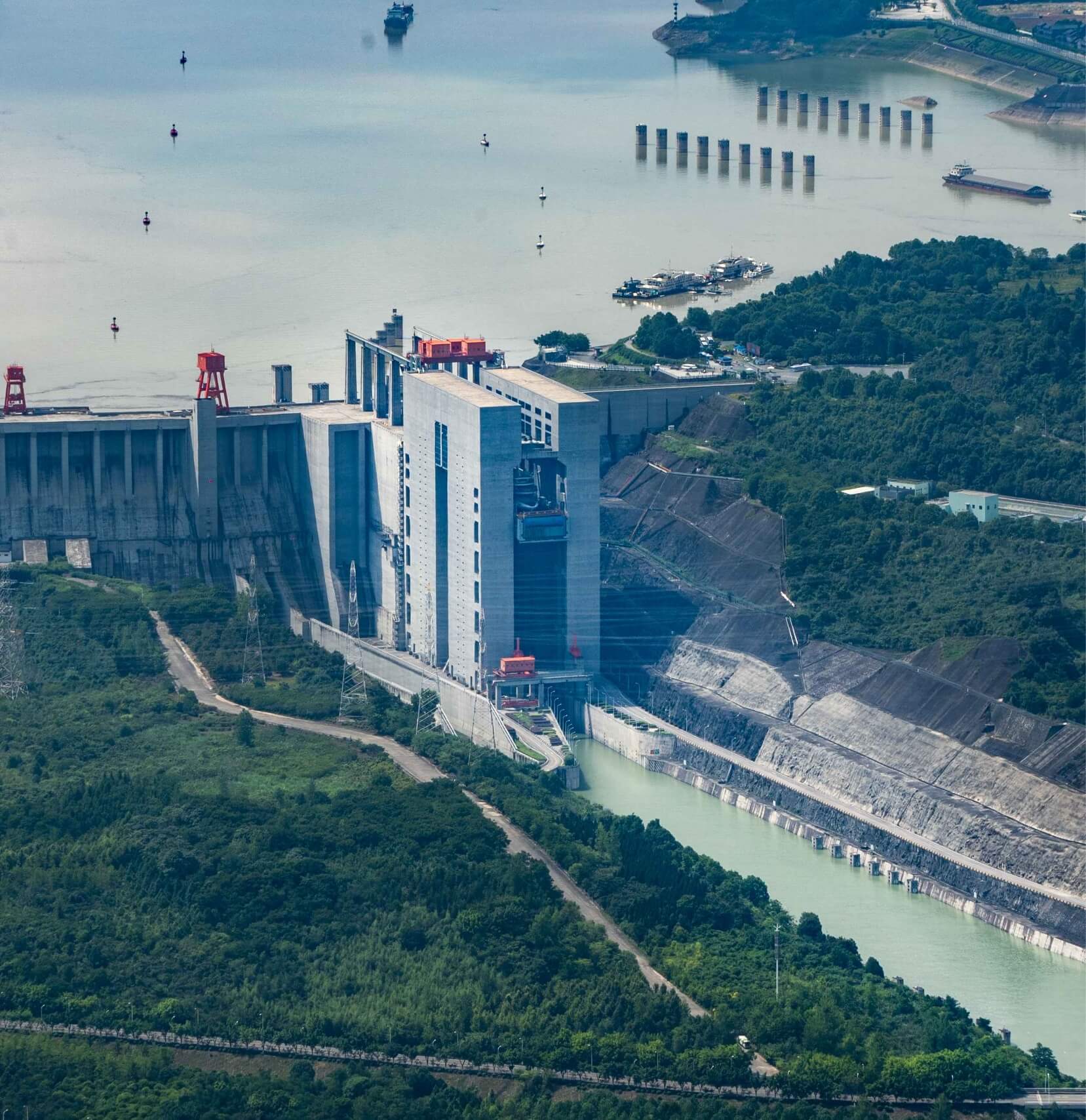 The Three Gorges Ship Lift - Chongqing-Yichang 7-Night Round-Trip Cruise via Badong | Yangzi Explorer
