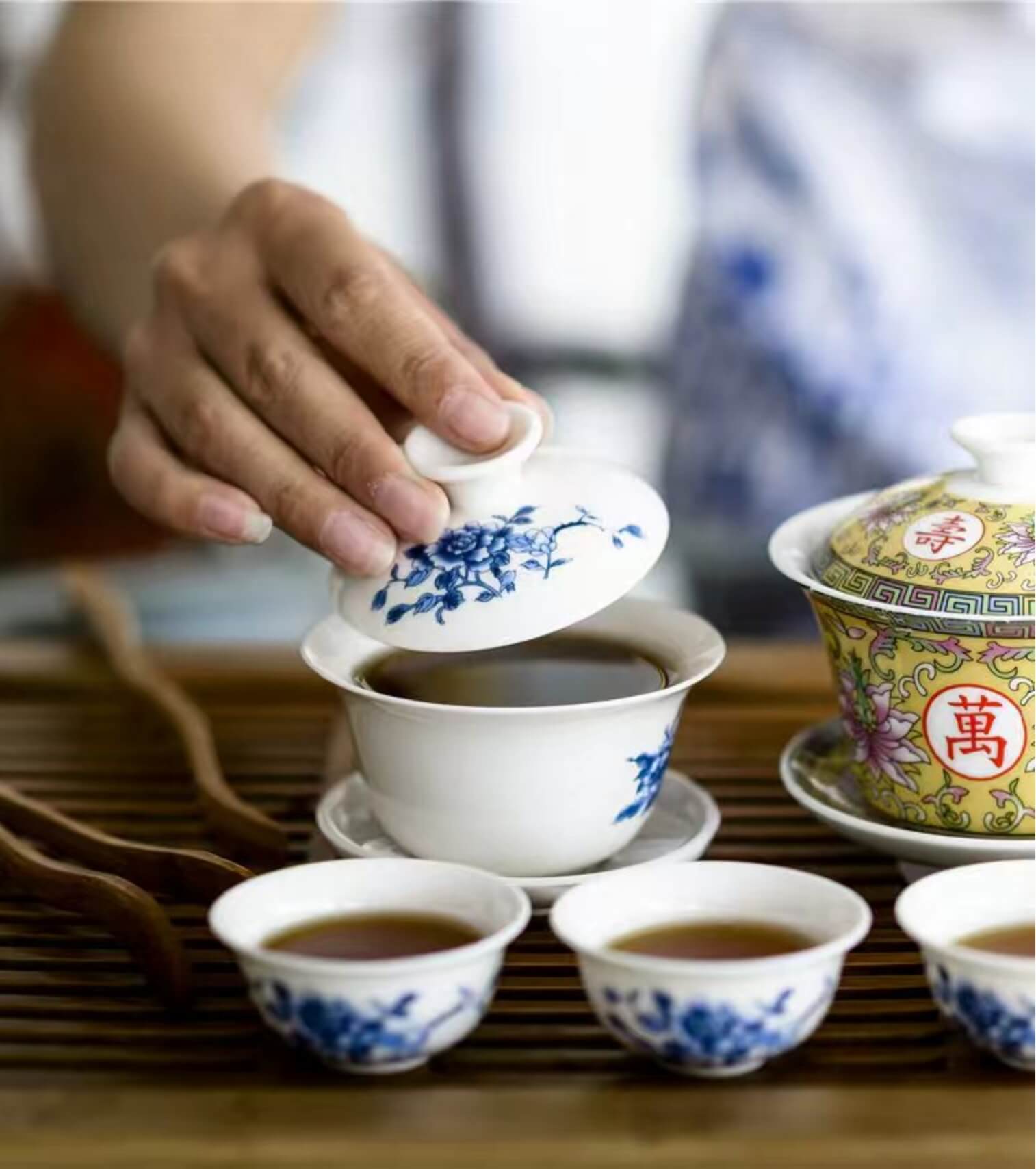 Tea ceremonies - Experience unparalleled luxury on the Yangtze River aboard the Yangzi Explorer (m)