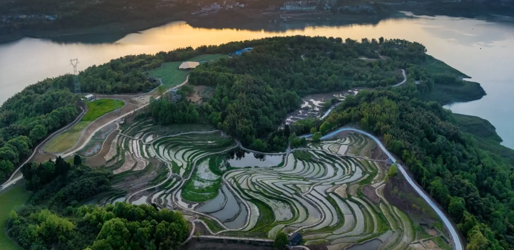 Autumn landscapes near the Yangtze River during cruise season