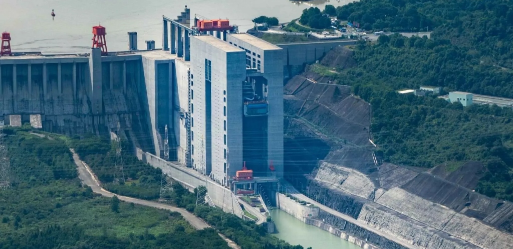 Three Gorges Ship Lift engineering structure on the Yangtze River